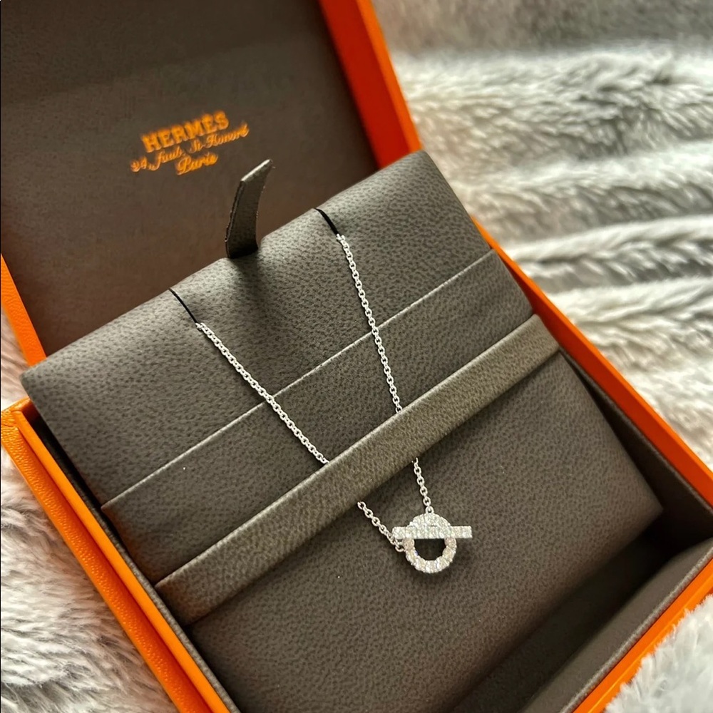 Hermes diamond finesse pendant